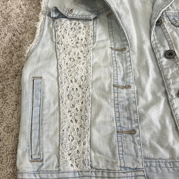 Denim Vest with lace detail - Picture 3 of 6
